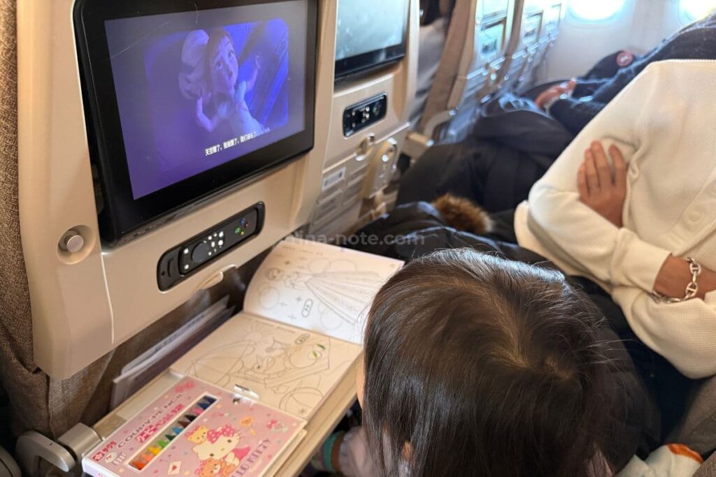 子連れで利用した中国東方航空の機内の様子