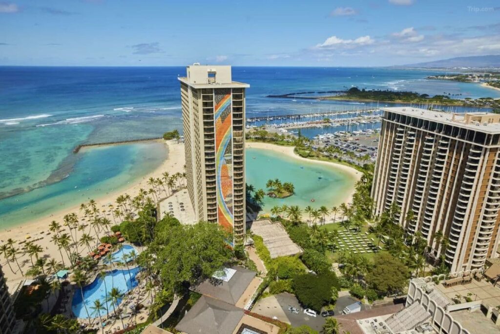 ヒルトンハワイアンビレッジの外観