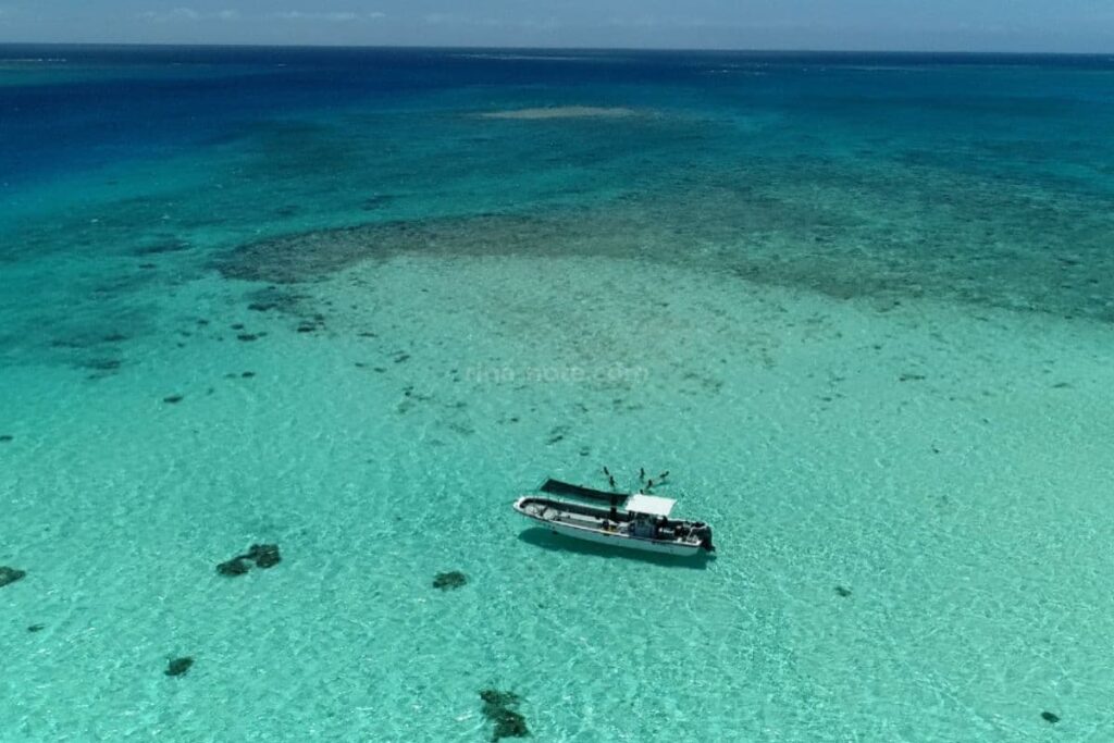 八重干瀬のイフ 宮古島 干潮時に現れる幻の砂浜と透明度の高い海